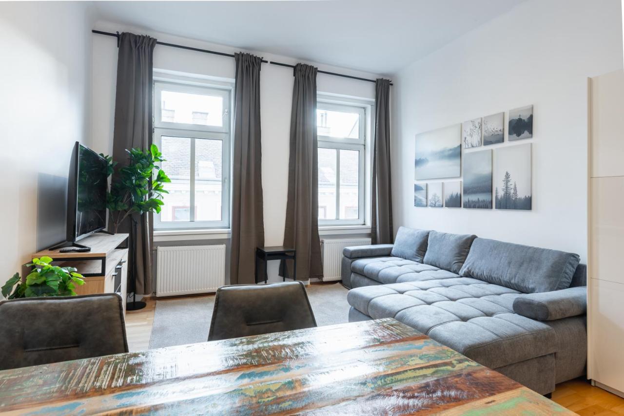 Cozy Apartment Steps Away From Subway Station Wien Exterior foto